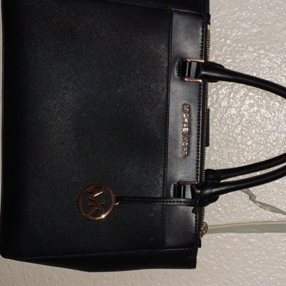 MK PURSE